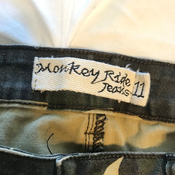 Distressed Monkey Ride Camo Jeans - Picture 3 of 5